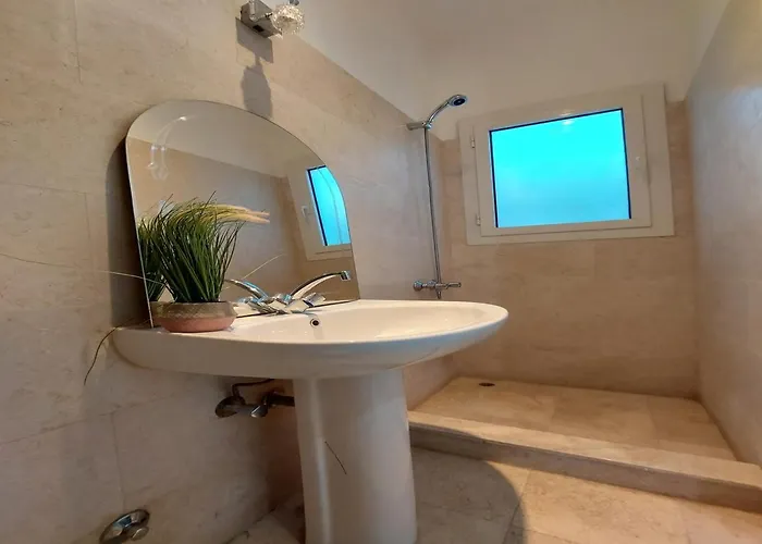 White 6 Br-38-ph5 * Hurgada