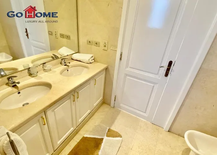 White 6 Br-38-ph5 Villa